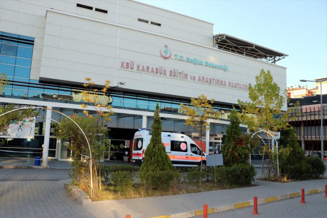 Karabük'teki bıçaklı kavgada 3 kişi yaralandı