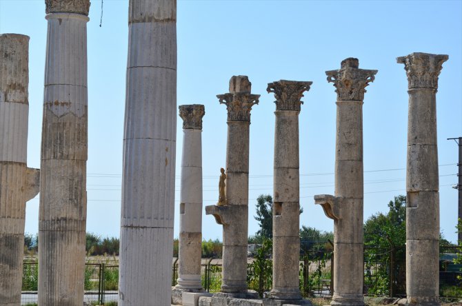 Mersin'de şair ve gök bilimci Aratos'un anıt mezarının ana hatları ortaya çıkarıldı