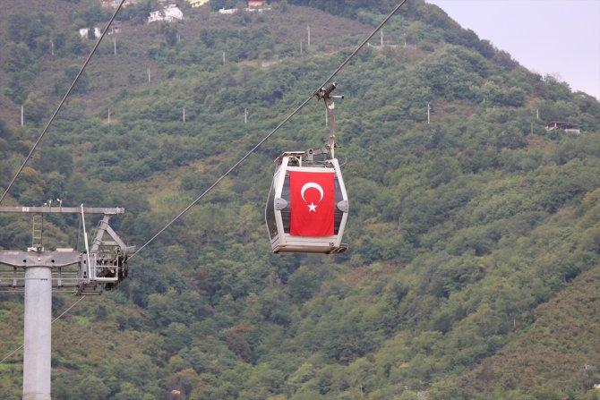 Ordu'da teleferiğe Türk ve Azerbaycan bayrakları asıldı
