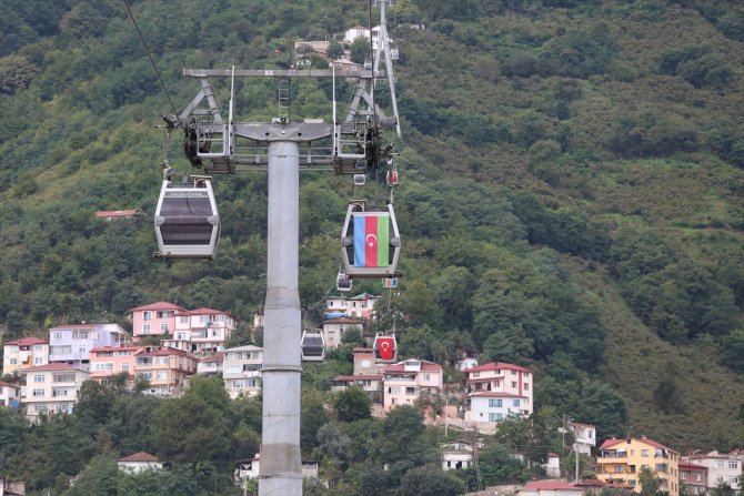 Ordu'da teleferiğe Türk ve Azerbaycan bayrakları asıldı