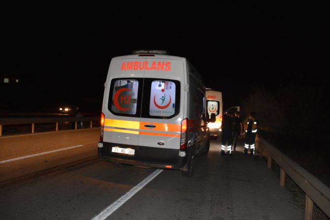 Kırıkkale'de otomobilin çarptığı yaya öldü, iki kişi yaralandı