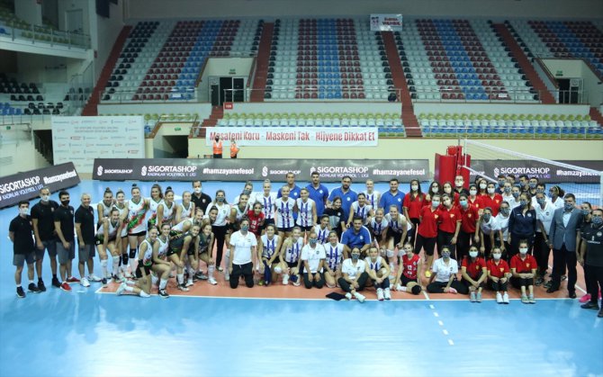 İzmir'de SMA hastası bebek için düzenlenen voleybol turnuvasını Karşıyaka kazandı