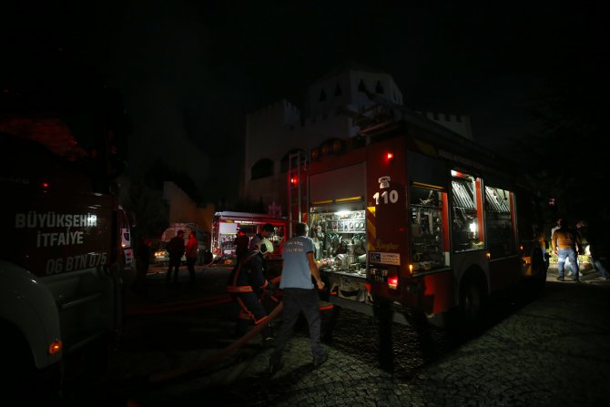 Başkentte restoranda çıkan yangın söndürüldü