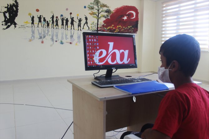 Kilis'te kurulan EBA destek noktaları eğitime katkı sağlıyor