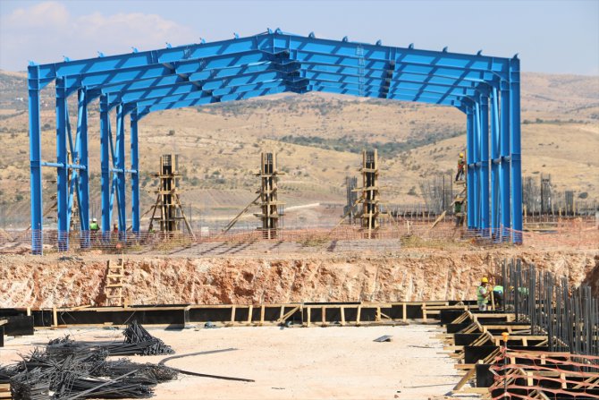 Siirt'te 3 bin kişiye istihdam sağlayacak çinko izabe tesisi inşaatı hızla yükseliyor