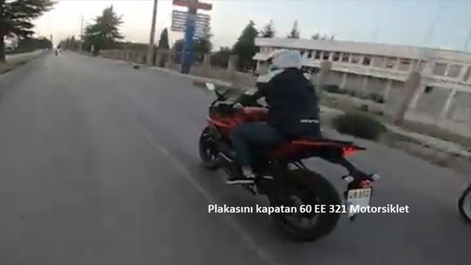 Polisin "dur" ihtarına uymayıp kaçan motosiklet sürücülerine ceza