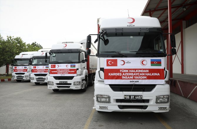 Türk Kızılayın Azerbaycan'a yardım malzemesi götüren konvoyu yola çıktı