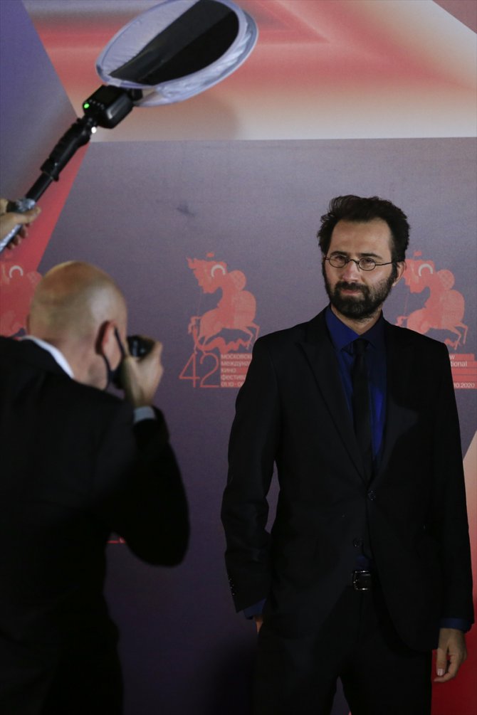 Türk yapımı "Gölgeler İçinde" filmine Moskova Film Festivalinde jüri özel ödülü