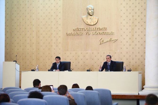 Azerbaycan'dan Ermenistan'a "askeri operasyonların yeniden başlama riski her zaman var" uyarısı