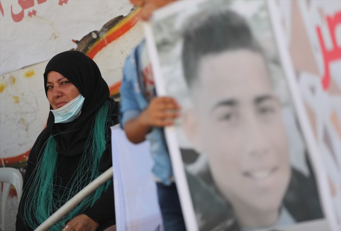 Gazzeli aile geçen ay Mısır askerlerinin yaraladığı balıkçının iadesini istiyor