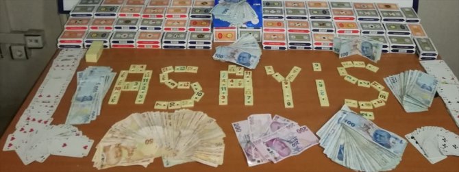 Kırşehir'de iş hanında kumar oynayan 16 kişiye para cezası