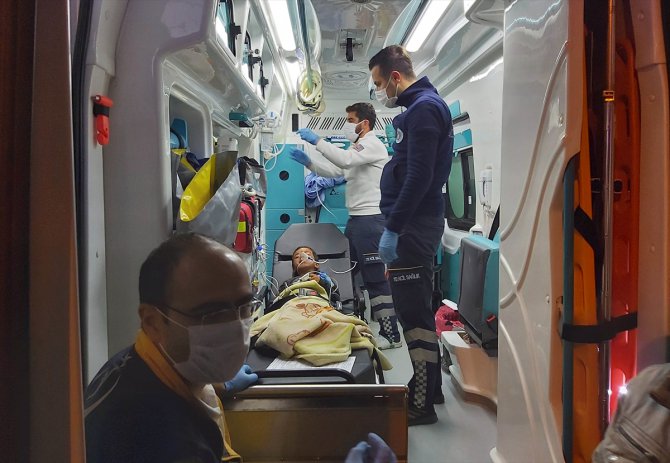 Sivas'ta çadırda karbonmonoksit gazından zehirlenen 4 kardeş hastaneye kaldırıldı