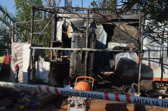 Antalya'da konteyner barakada çıkan yangında 6 aylık bebek öldü