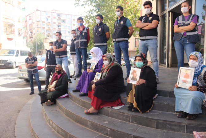 Diyarbakır annelerinin evlat nöbeti kararlıkla sürüyor