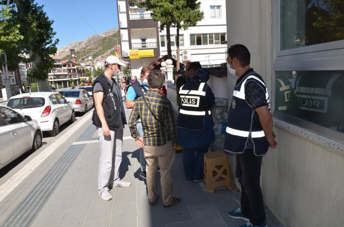 Amasya'da maske takmayan 392 kişiye 352 bin lira para cezası