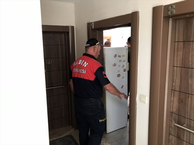 Aydın'da polisten kaçan hırsızlık şüphelisi havalandırma boşluğuna sıkıştı