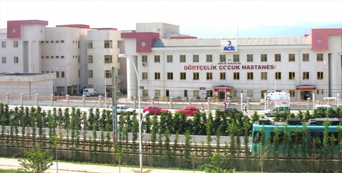 Bursa'da çocuk hastanesinde röntgen teknisyenine tekme atan kişi gözaltına alındı