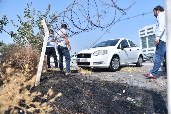 Mersin'de adliye otoparkı civarında çıkan yangında 4 araç hasar gördü