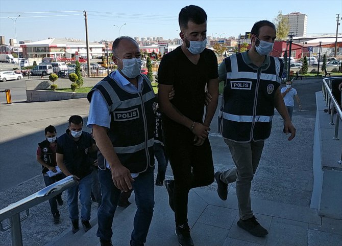 Karaman'da 3 kişi uyuşturucu ticareti yaptıkları iddiasıyla tutuklandı