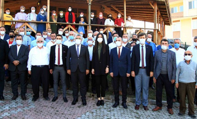 AK Parti'li Karaaslan: "AK Parti ne kadar güçlenirse Türkiye de o kadar güçlenecek"