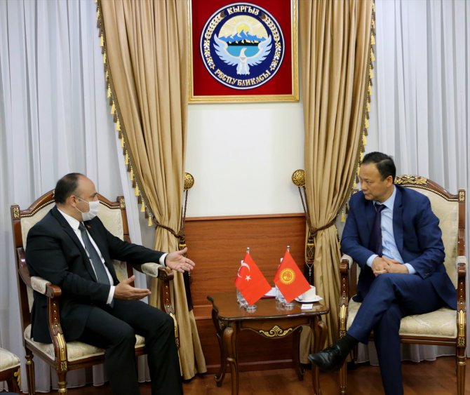 Kırgızistan Dışişleri Bakanı Kazakbayev'den ülkede durumun istikrarlı olduğu açıklaması