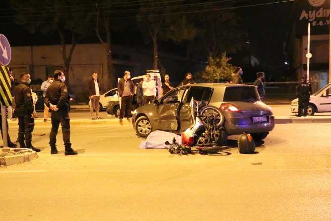 İzmir'de otomobille motosiklet çarpıştı: 1 ölü, 1 yaralı