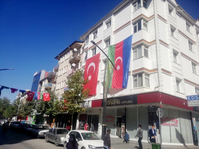 Kırşehir'den Azerbaycan'a bayraklı destek