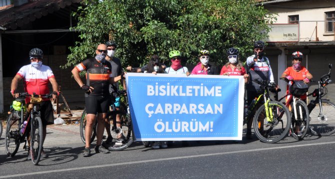 Muğla'da bisikletçilerden "Bisikletime çarparsan ölürüm" etkinliği