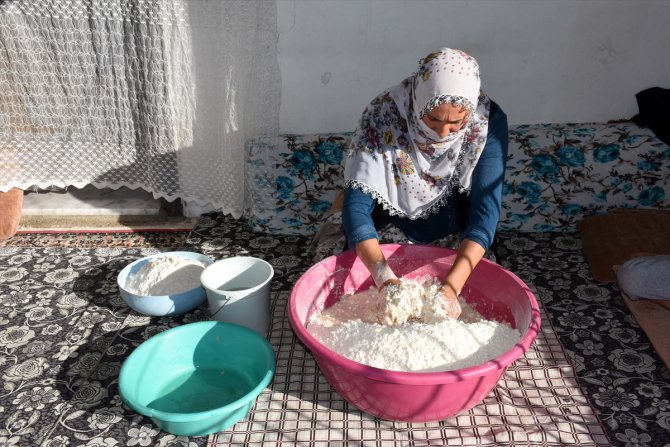 Muş'ta kırsalda yaşayan kadınlar "hayatın yükünü" omuzluyor