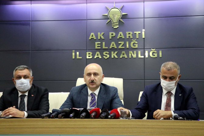 Ulaştırma ve Altyapı Bakanı Karaismailoğlu, Elazığ AK Parti İl Başkanlığında konuştu: