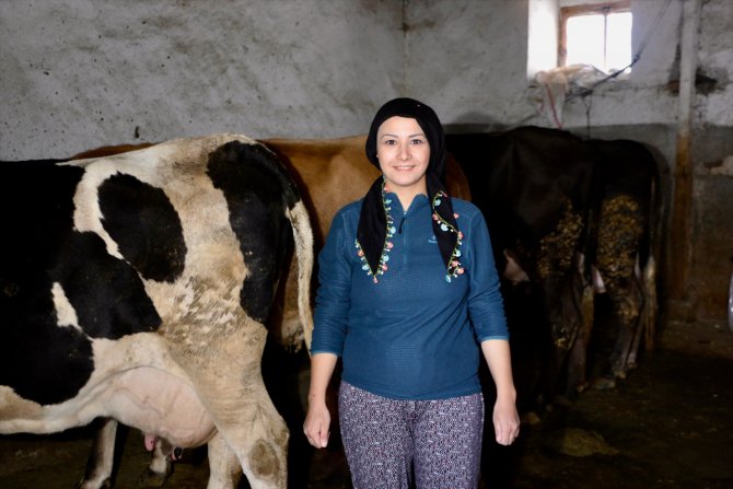 Kadın girişimci iki inekle başladığı işinde taleplere yetişemiyor
