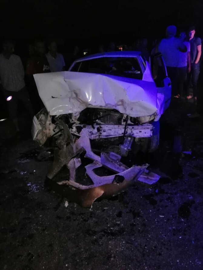 Osmaniye'de iki otomobil çarpıştı: 1 ölü, 7 yaralı