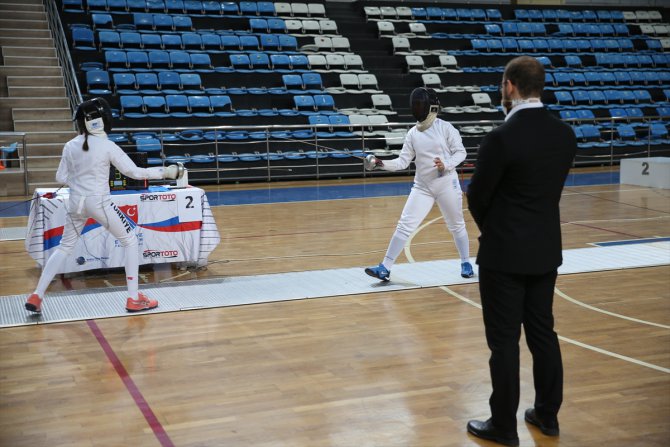 Sakarya'daki 12 ve 14 yaş altı epe açık turnuvası sona erdi