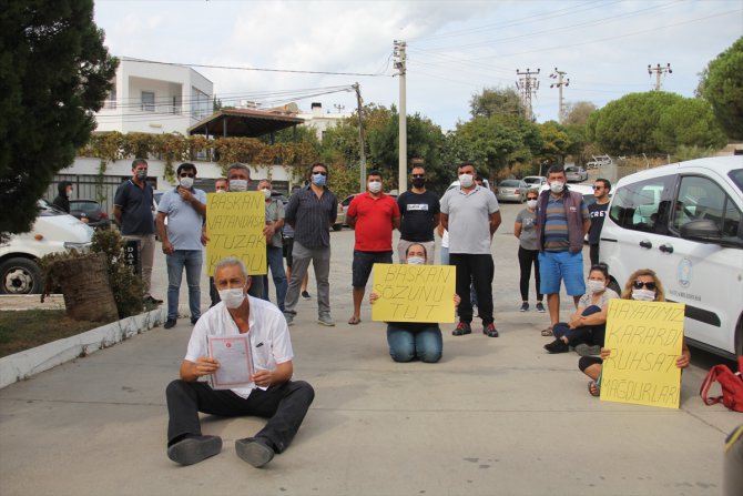 Datça'da belediye önünde oturma eylemi
