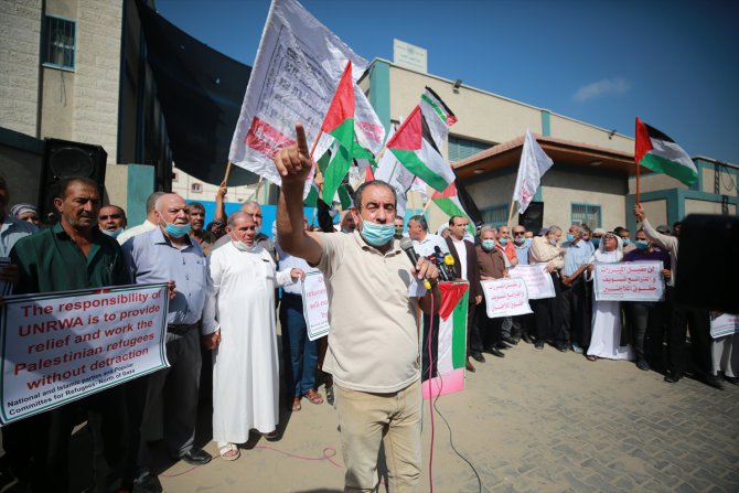 Gazze'deki Filistinli mülteciler UNRWA'dan hizmetlerde azalma yaşanmamasını istedi