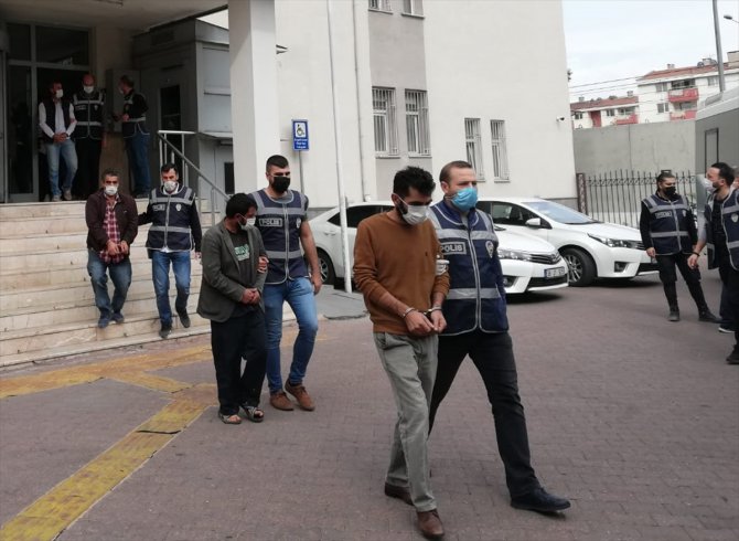 Kayseri'de aranan ikisi firari hükümlü 20 kişi yakalandı