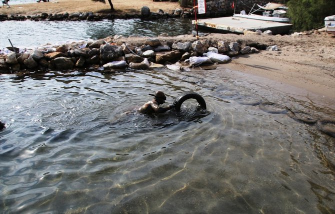 Bodrum'da dalgıçlar deniz dibi temizliğinde 225 kilogram atık çıkardı