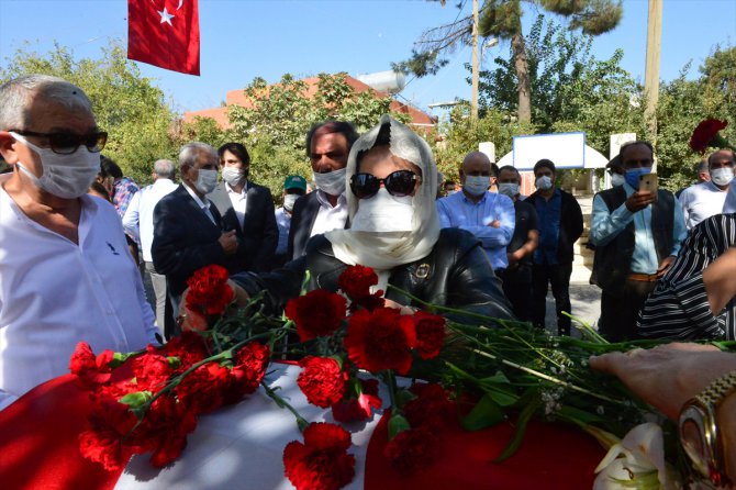 Gazeteci yazar Bekir Coşkun memleketi Şanlıurfa'da son yolculuğuna uğurlandı