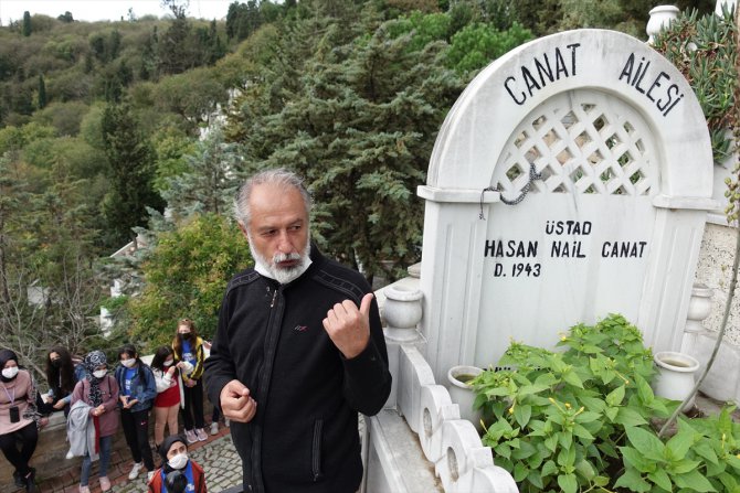 Hasan Nail Canat, Eyüpsultan'daki kabri başında anıldı