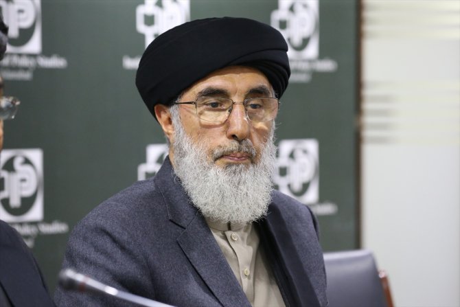 Hizb-i İslami Partisi lideri Gülbeddin Hikmetyar, Taliban'la farklı bir müzakere başlatacaklarını duyurdu