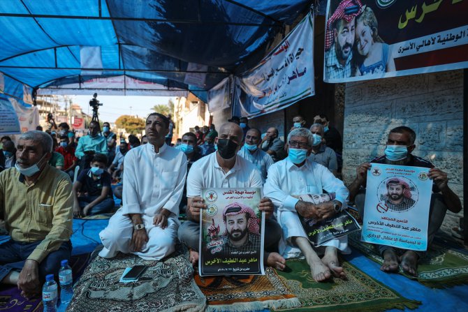 Açlık grevindeki Filistinli tutuklu Ahres için Gazze'de destek gösterisi