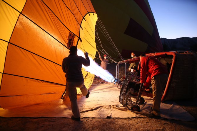 Engelli kızın sıcak hava balonuna binme hayali gerçekleşti