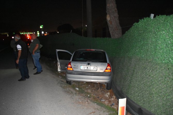 İzmir'de otomobilin devrilmesi sonucu 2 kişi yaralandı