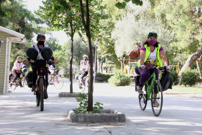 Muğla'da bisikletçilerden "bisikletime çarparsan ölürüm" etkinliği