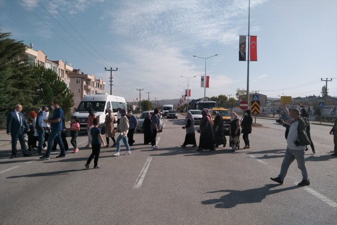 Samsun'da ölümlü kazaların yaşandığı yola mahalleli sinyalizasyon istiyor