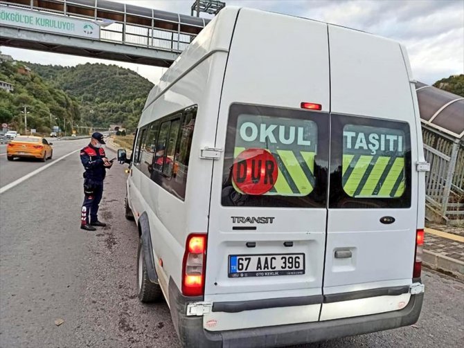 Zonguldak'ta Kovid-19 tedbirlerine uymayan 5 kişiye 4 bin 648 lira ceza kesildi