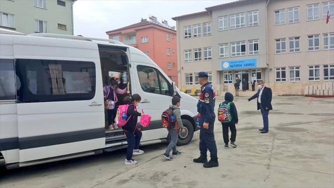 Zonguldak'ta Kovid-19 tedbirlerine uymayan 5 kişiye 4 bin 648 lira ceza kesildi