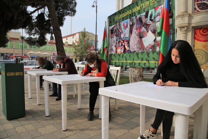 Azerbaycan'da topraklarını kurtarmak için mücadele eden askerlere moral mektubu