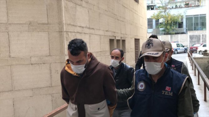 Bursa'da uyuşturucuyla yakalanan zanlının evinde el bombası bulundu