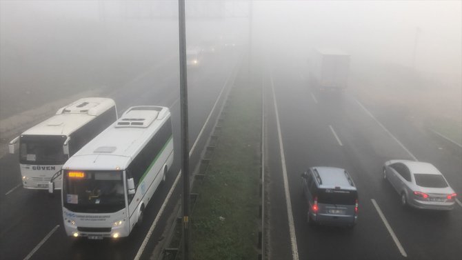 Tekirdağ'da sis ve pus nedeniyle trafik akışı olumsuz etkilendi